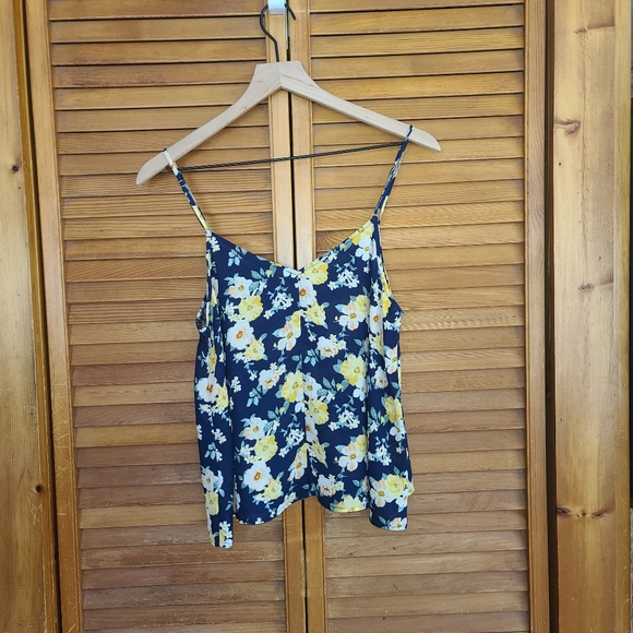 Forever 21 Floral Tank Top Size M - Picture 5 of 6